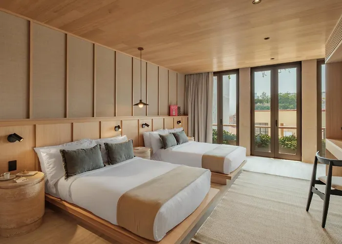 Saavi By Onto Signature Hotel