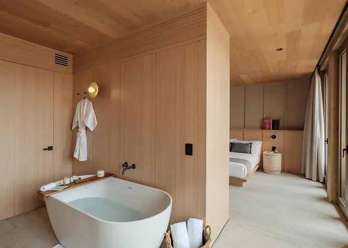 Saavi By Onto Signature Hotel